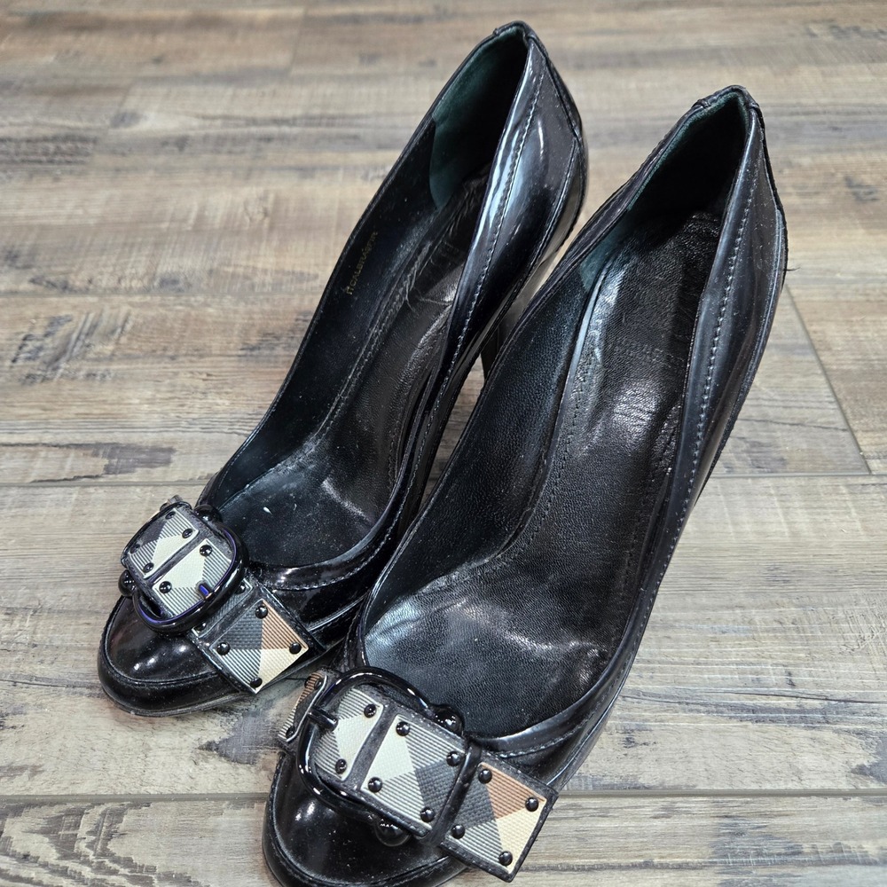 Burberry Black Patent Leather Buckle Pumps Check Trim Stiletto Heels Size 39